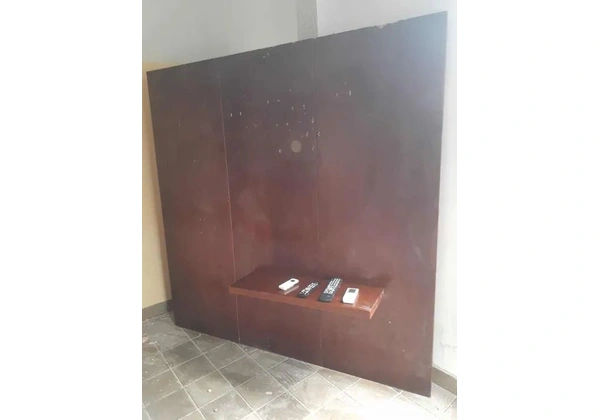 painel de madeira para tv smart grande plana