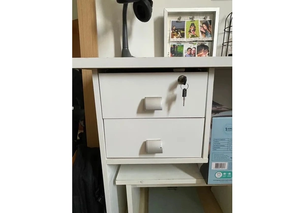 Mesa de Escritorio/Estudo em L Branca