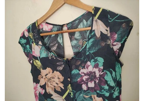 FLEX BLUE VESTIDO TAM P (42) 55, 00<br>100%VISCOSE<br>ALTURA FRENTE 94CM/ Costas 1, 04CM