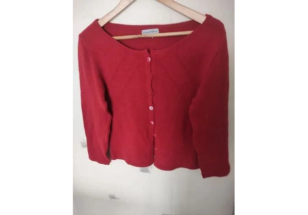 Cardigã/blusa Tam M ( até Tam 44) 35, 00<br>Altura 58cm<br>Largura 54cm<br>