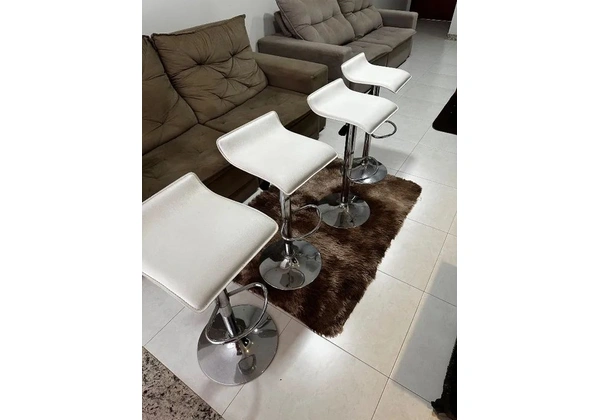 Kit 4 Cadeiras Rotatórias Estilo Banco de Bar