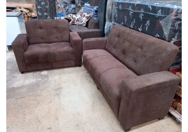 Sofa Ari simples 2 e 3 lugares promoção