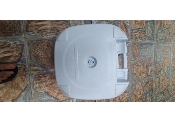 Base 22kg/ 18l em plástico para guarda-sol e ombrellone Mor