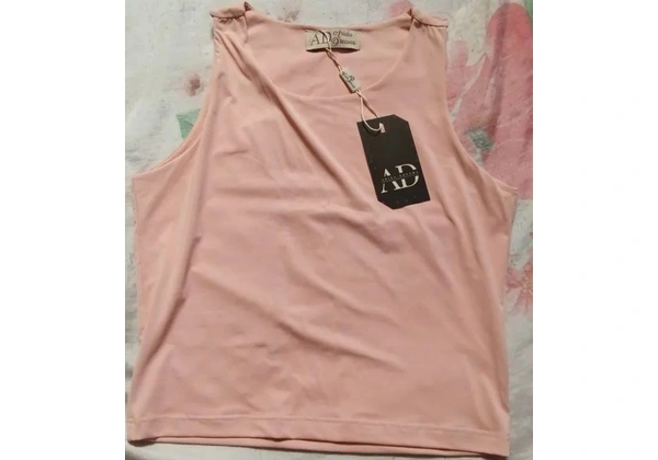 Vendo roupa da romance