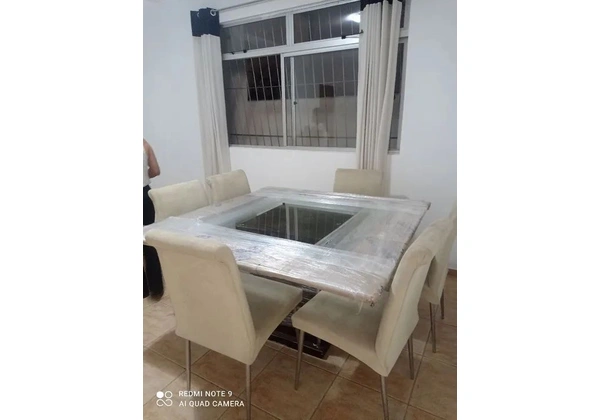Mesa de vidro 1, 5x1, 5 + 6 cadeiras