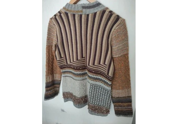 GRIFFANE cardigã Tam M ( até Tam 46) 140, 00<br>Altura 75cm<br>Largura até 60cm