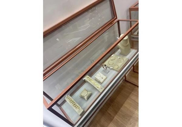Vitrine para loja de Metalon