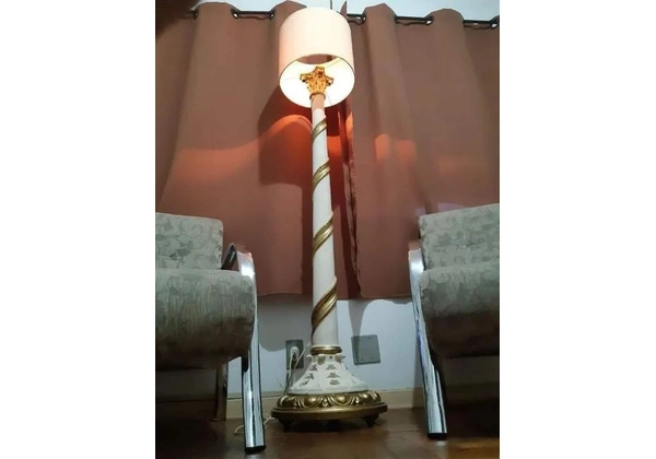 Abajur Poste Colonial Centenário Retrô Leia o Anúncio