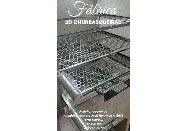 Churrasqueira pré moldada com kit inox e garantia de fábrica.