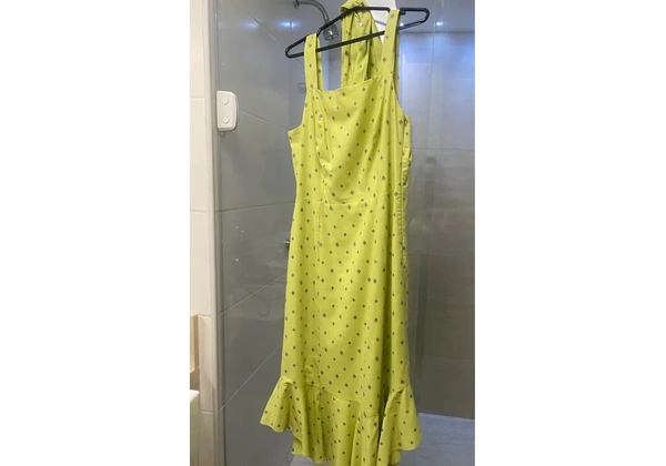 Dois Vestidos Lindos - Tamanho P