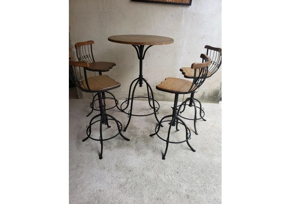 Mesa Bistrô com 4 banquetas