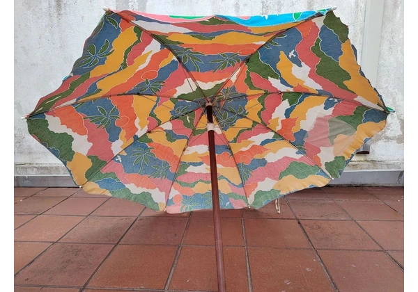 Guarda Sol com 2 Caixas de Isopor