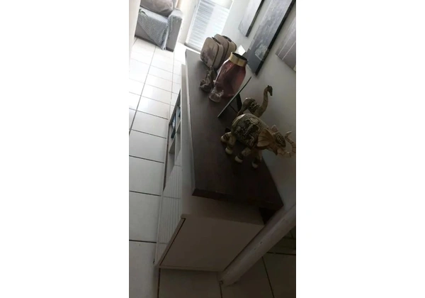 Rack, tapete e mesinha de centro