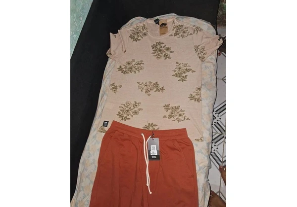 Conjunto Camiseta e Shorts Masculino