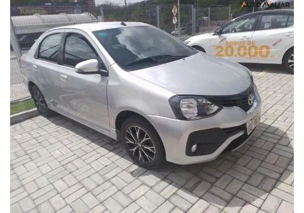 OYOTA ETIOS 1.5 PLATINUM SEDAN 16V FLEX 4P AUTOMATICO 2019 57.000 KM PRATA