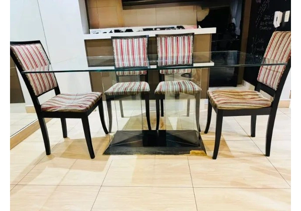 Mesa de jantar ( Silvia Designer)