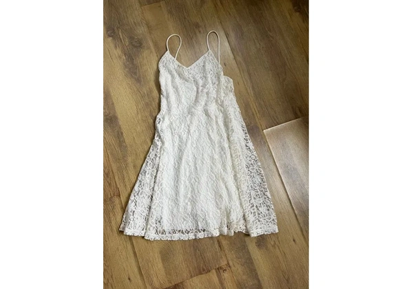 vestido de renda branco