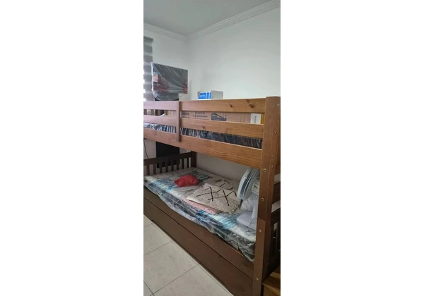 Triliche de madeira NOVO com colchão