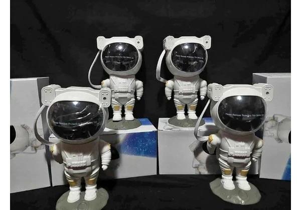 Projetor Astronauta, Luminaria entregamos (Luzes no teto)