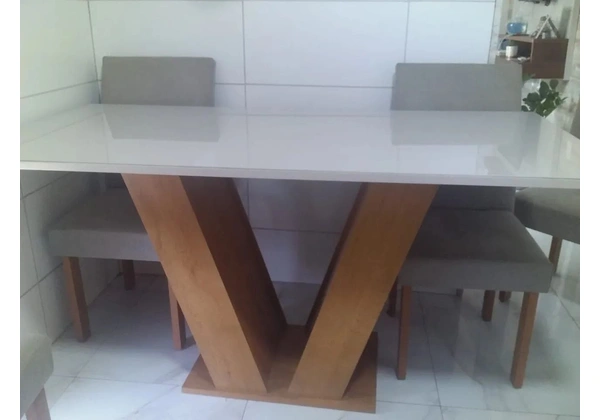 Mesa 6 lugares 1000.00 aceito cartão