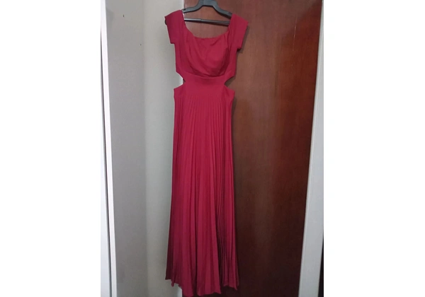 Vestido de festa cor marsala nunca usado tamanho pp