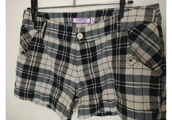 MOONCITY shorts Tam GG( 42) 40, 00<br>ALTURA 34CM<br>CINTURA 44CM