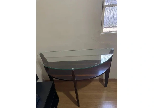 Mesa de canto em madeira massica