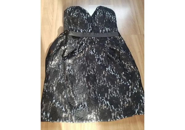 Vestido de renda preto - Tamanho P