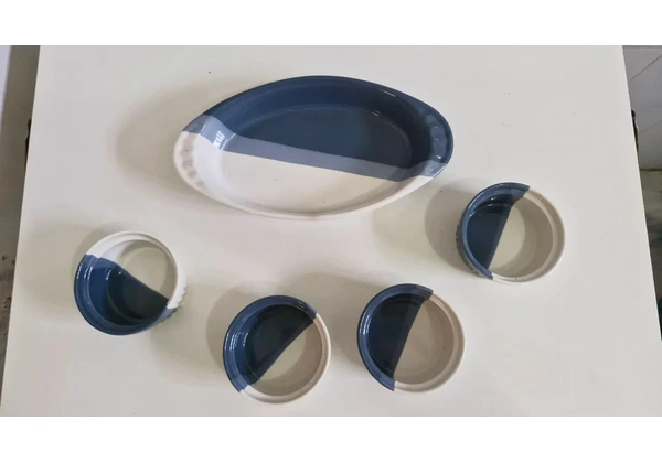 Conjunto de 4 ramequins e forma oval para forno