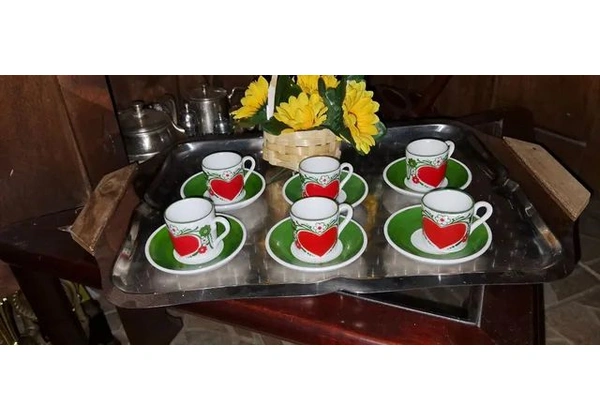 Belíssimo Antigo Jogo de Xícaras de porcelana