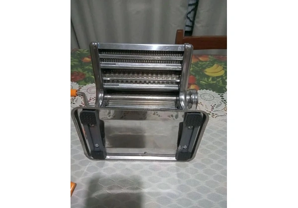 Máquina de massa caseira
