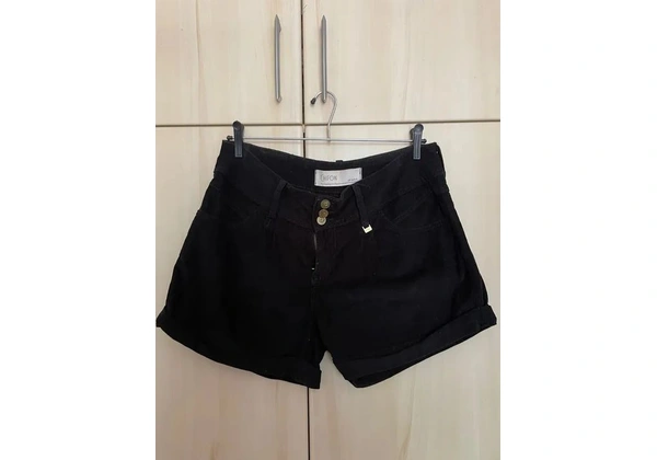 SHORT PRETO VELUDO
