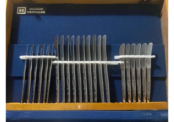 FAQUEIRO HÉRCULES 130pcs ANOS 70 RELÍQUIA