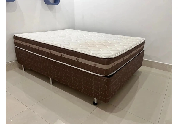 Cama Box Casal com Colchão