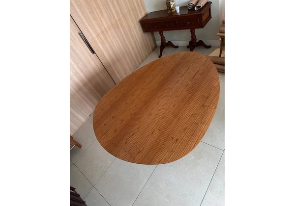 Mesa de Jantar Orgânica em Madeira