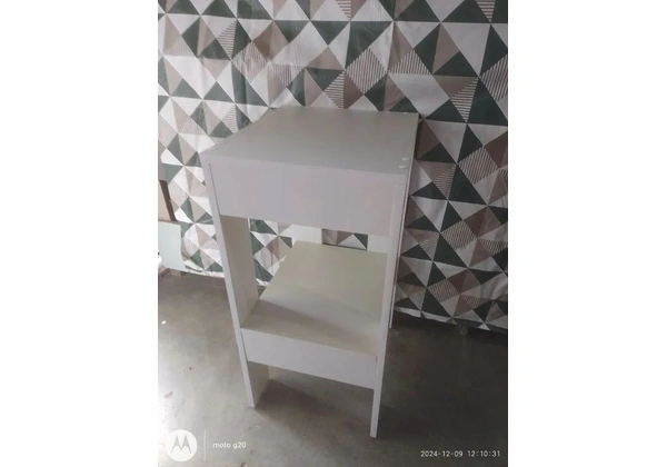 Mesa vazada para gelagua