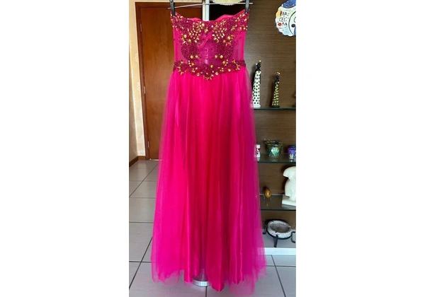 Vestido de Festa Rosa com Pedrarias