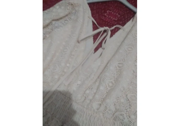 VESTIDO RENDADO NOVO