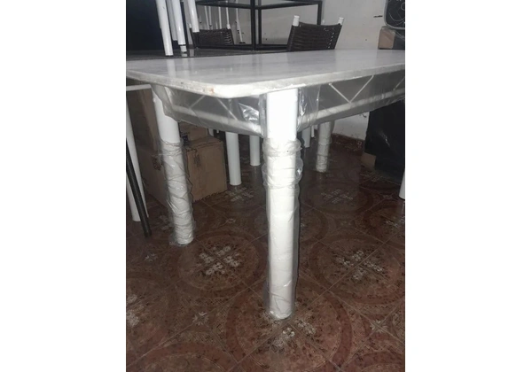 MESA TUBOLAR, LEIAM: