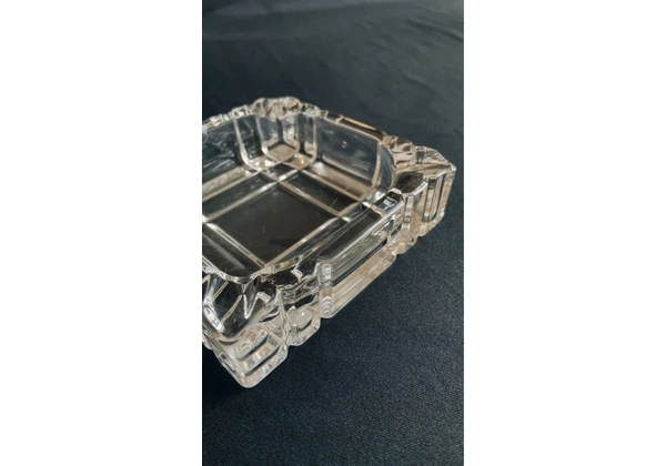Cinzeiro de Cristal Vintage com Design Elegante