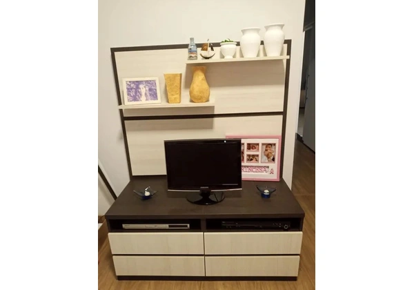Emperdivel! Rack com painel todo MDF