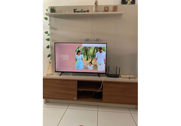 Vendo homer em madeira
