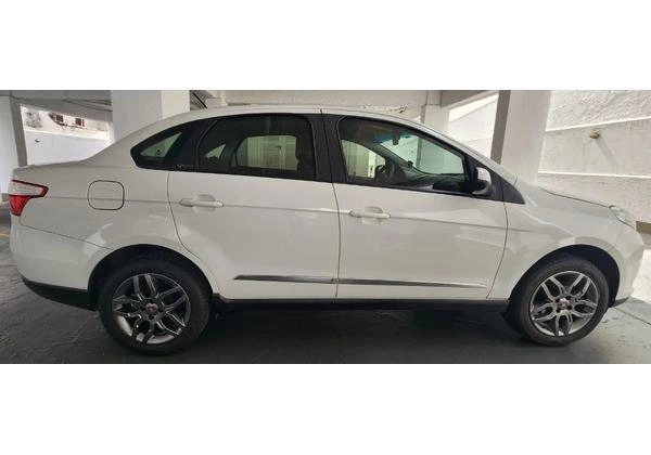 Fiat Grand Siena Essence 1.6 16V (Flex) 2015 - Câmbio Automatizado