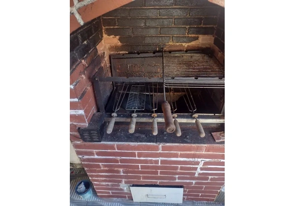 Grelha elétrica, os espertos gira sozinho!
