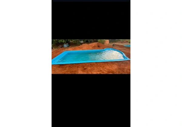 Piscina de fibra 10 metros com praia