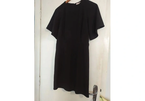 Vestido preto forever 21 M
