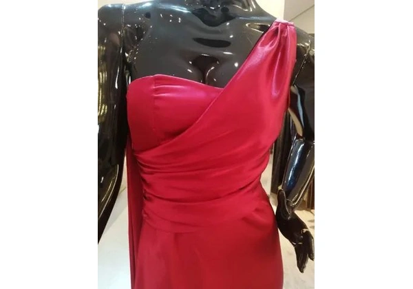 Vestido longo Cetim Vermelho - M