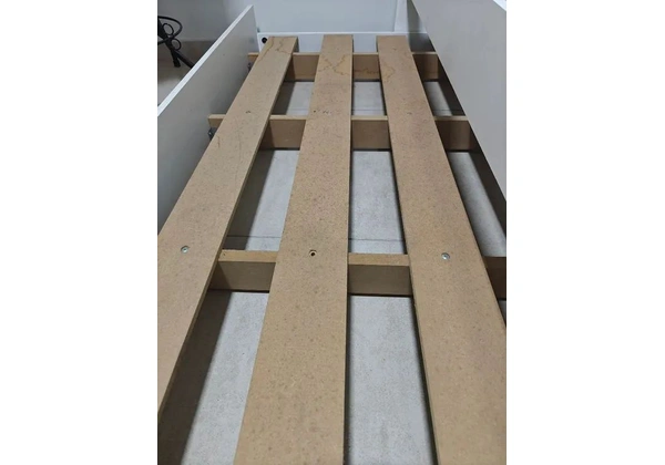 Bi cama solteiro! Novíssima!!