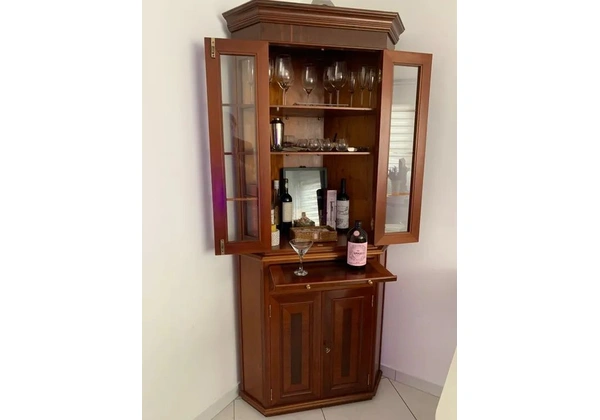 LINDA CRISTALEIRA para o canto de sua casa