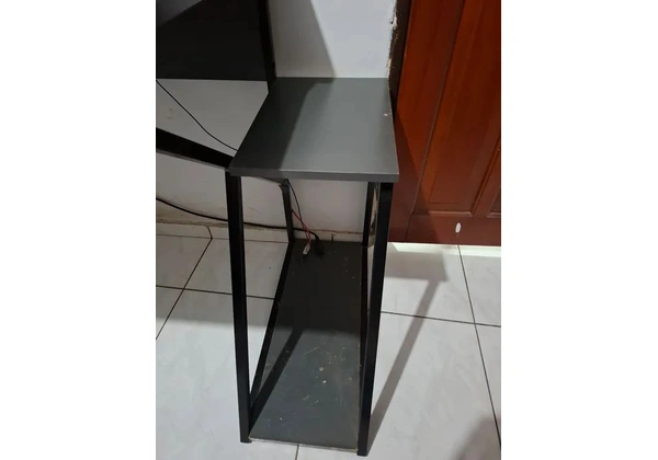 Mesa para computador, vídeo game e/ou notebook